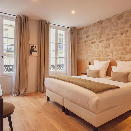 Hotel Tinah Paris, Champs Elysées Parigi