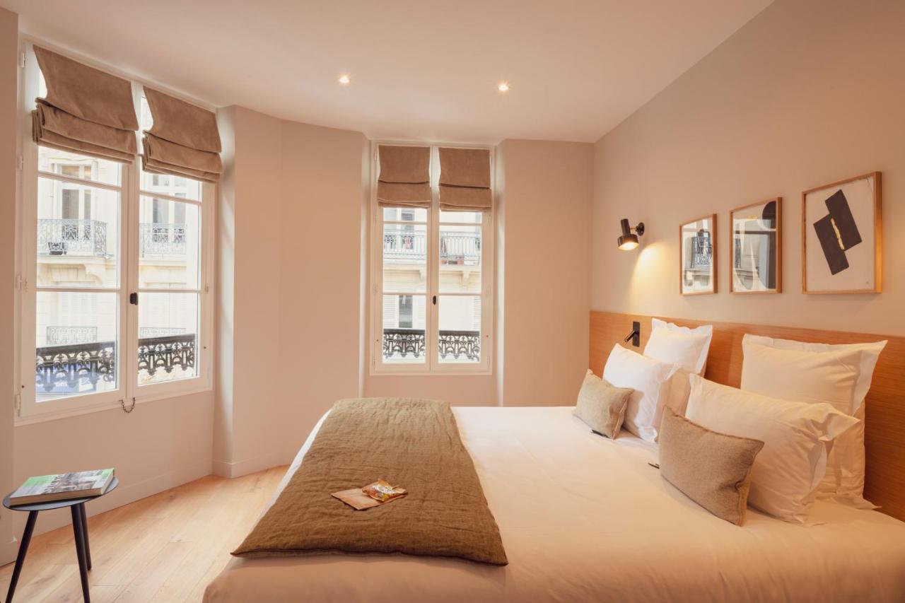 Tinah Paris, Champs Elysees 3* Paris
