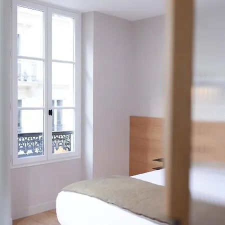 Hotel Tinah Paris, Champs Elysees