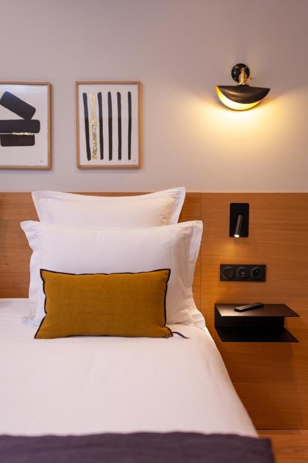 Tinah Paris, Champs Elysees Hotel Paris