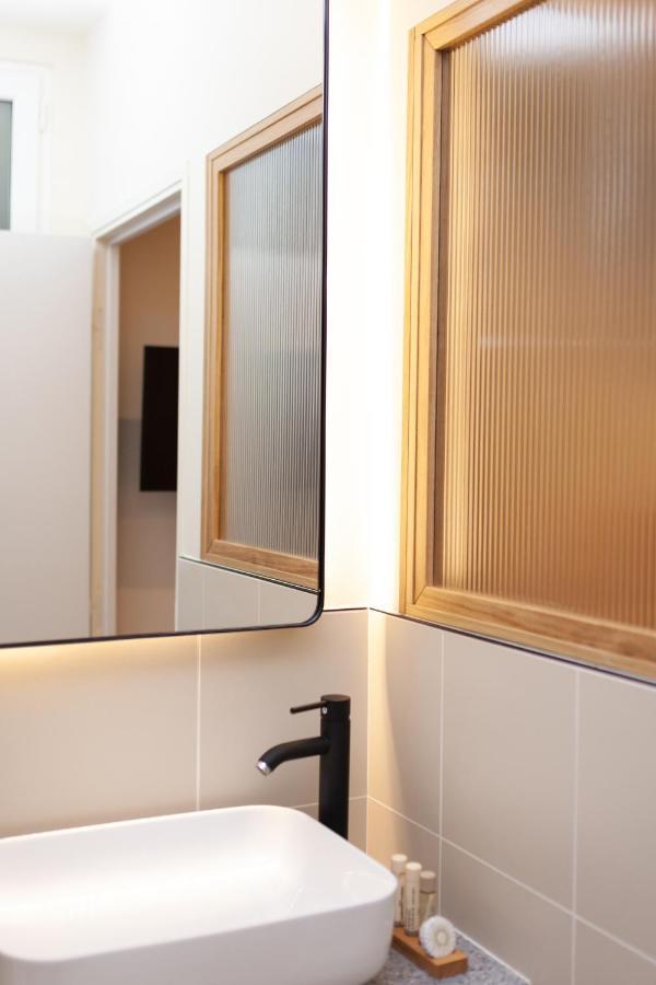 Hotel Tinah Paris, Champs Elysees