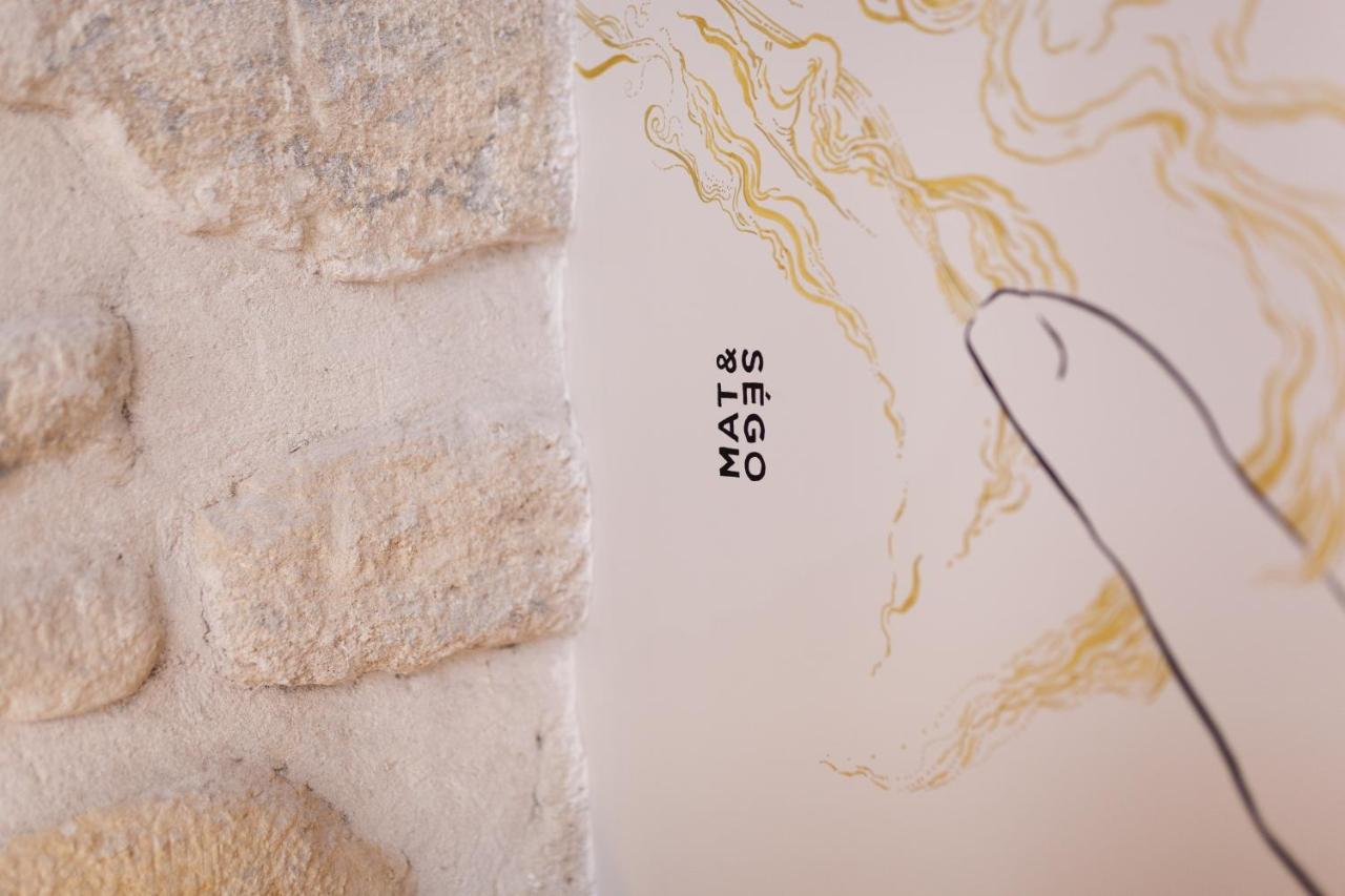 Tinah Paris, Champs Elysees Hotel 3*