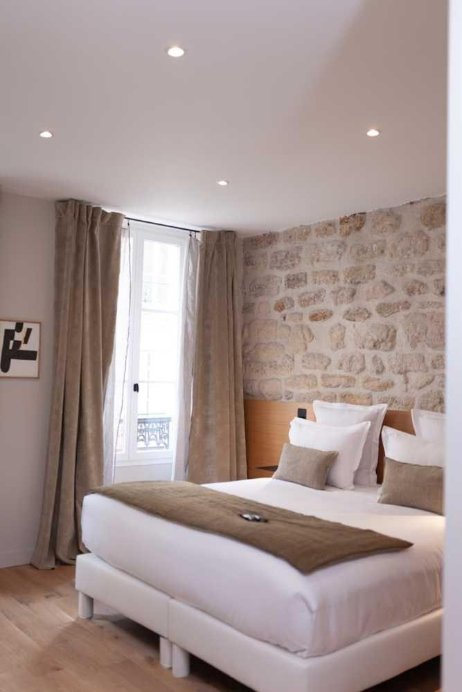 Hotel Tinah Paris, Champs Elysees