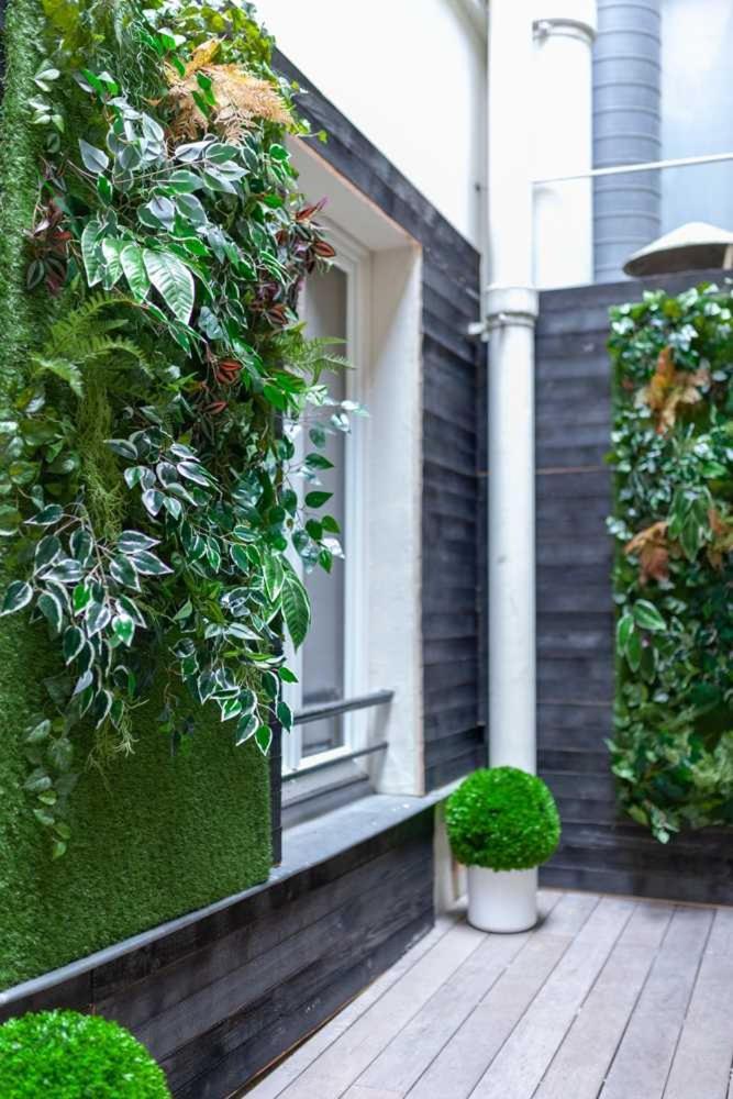 Tinah Paris, Champs Elysees Paris